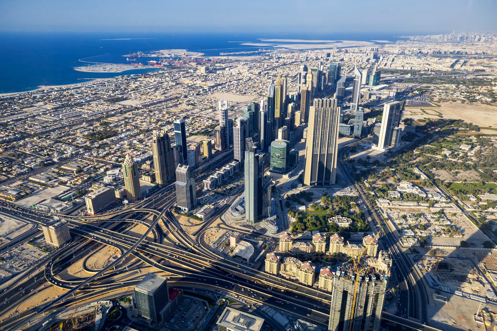 Read more about the article The Role of Digital Transformation in the Dubai Real Estate
