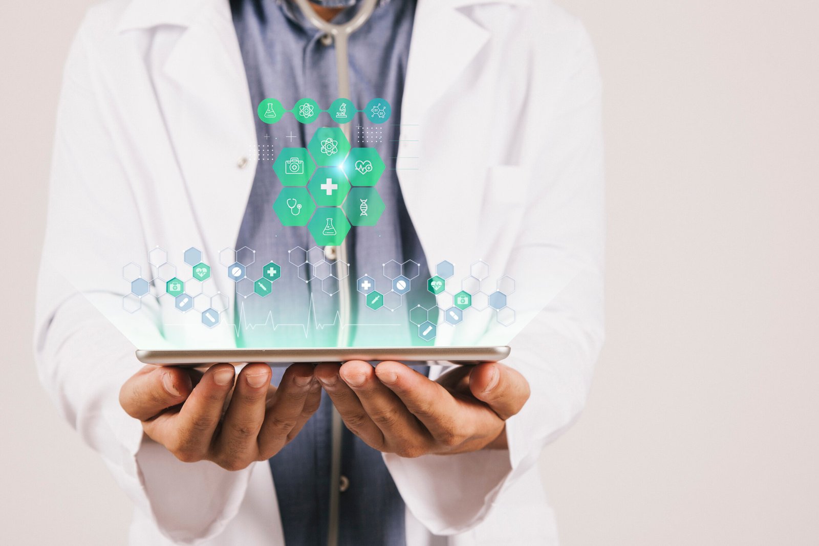 You are currently viewing ERP for Healthcare: Improving Efficiency in Hospitals and Clinics